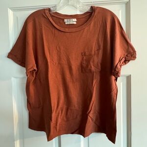 Simple women’s tee